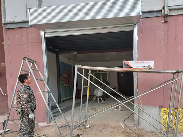 快速门安装.jpg